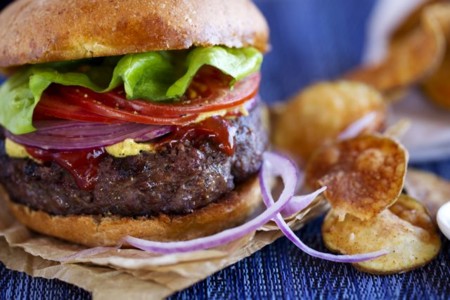 Buffalo Burger Close With Chips1