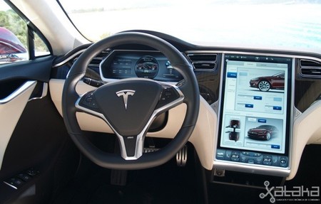 Apple contrata al ex vicepresidente de ingeniería de Tesla, Steve MacManus