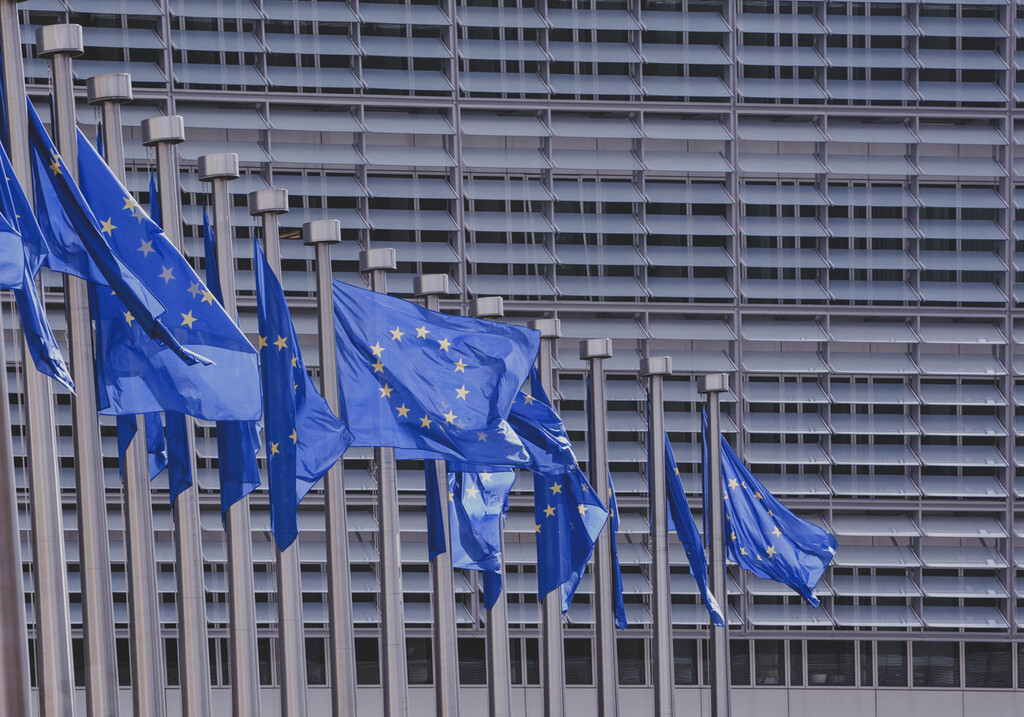 Las teleco vuelven al ataque: Telefónica, Orange y Vodafone piden un gran cambio en la regulación europea 