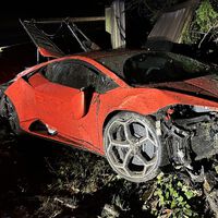 Lo acusan de conducción agresiva, exceso de velocidad, huir del accidente y manejar sin licencia. Es un niño de 13 años y estrelló un Lamborghini