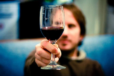 Cinco razones estéticas para controlar el consumo de alcohol