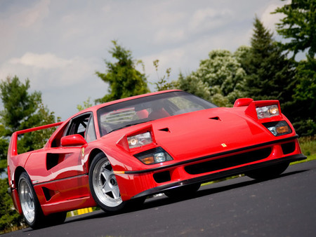 Un Ferrari F40 para Vettel por el amor de la viuda de Luciano Pavarotti