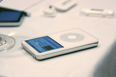 ¿Mejoras en el rendimiento de la batería del iPod 5G, tras la actualización del software?