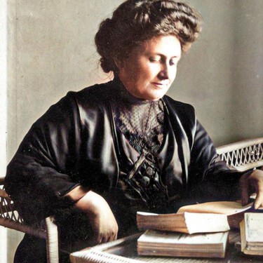 A Maria Montessori no la dejaron estudiar en la misma aula que sus compañeros así que se inventó su propio sistema educativo 