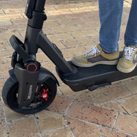 Este patinete eléctrico es ideal para moverte por la ciudad: potencia, autonomía y buena suspensión