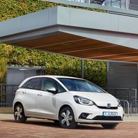Los Honda Jazz y Crosstar son los dos nuevos coches híbridos de Honda con 109 CV, desde 21.900 euros