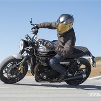 Algunos dicen que usar el freno motor puede ser dañino para la moto. La realidad es un poco diferente 