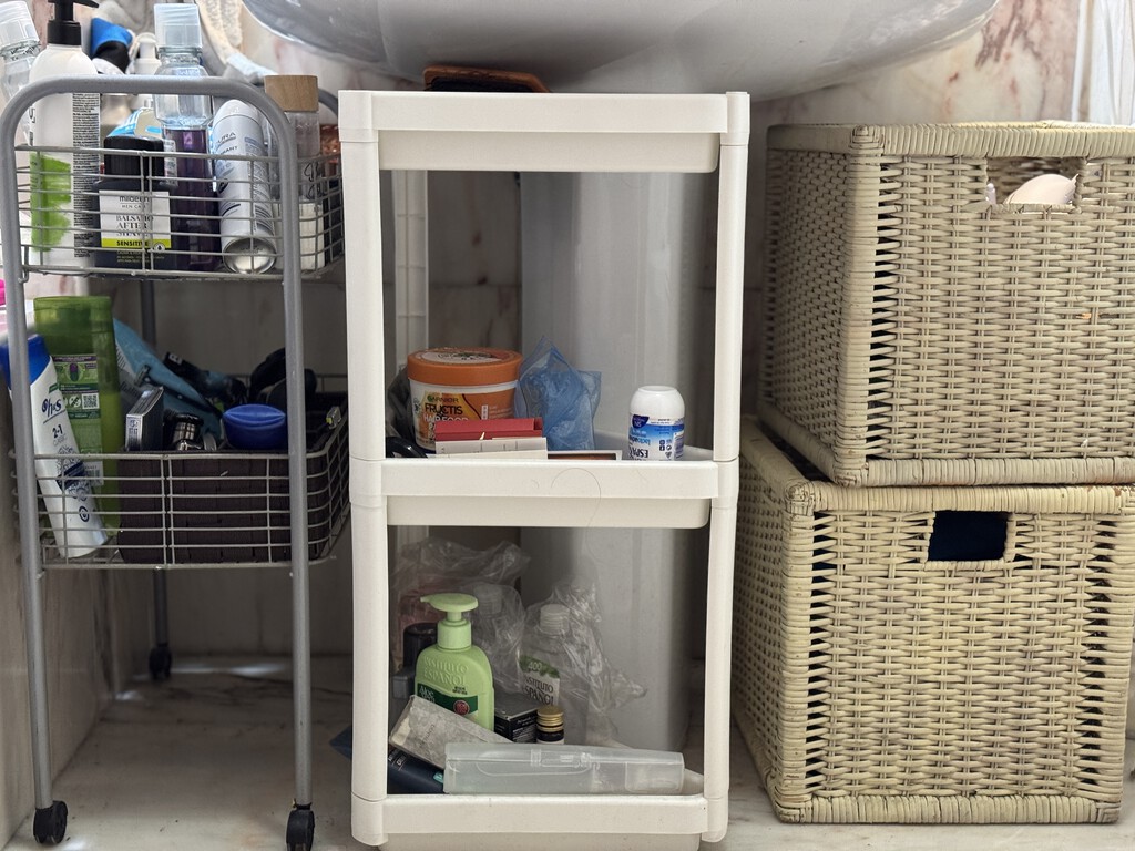 Mi mueble favorito de Ikea cuesta menos de cinco euros y ha multiplicado espacio de almacenamiento de mi baño