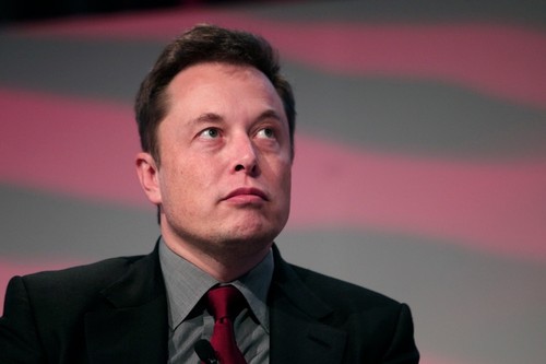 Elon Musk quiere sacar a Tesla de bolsa. Te contamos el porqué y sus posibles consecuencias