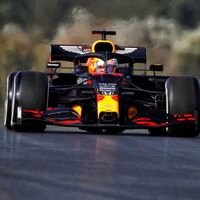 Max Verstappen manda en la pista de cristal de Turquía con un tiempo a tres segundos de la pole de 2011