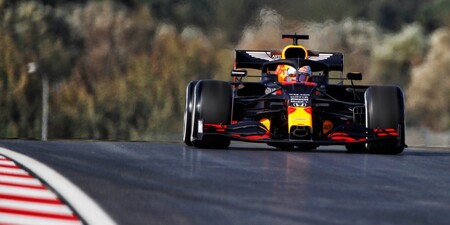 Max Verstappen manda en la pista de cristal de Turquía con un tiempo a tres segundos de la pole de 2011