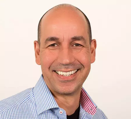 サム・ジャダラ