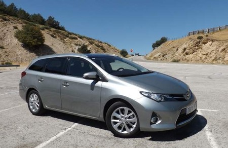El Toyota Auris Touring Sports 120D a prueba: Los detalles importan