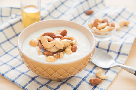yogur con frutos secos