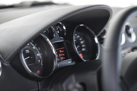 Peugeot RCZ 2013. Panel de instrumentos
