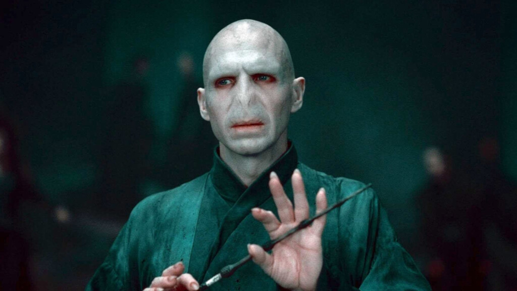Ralph Fiennes asegura que no volverá a ser Voldemort, pero deja claro quién es su candidato favorito para repetir el papel en la serie de 'Harry Potter'