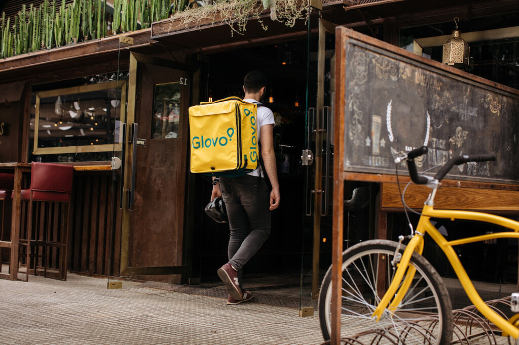 Glovo abandona oficialmente el modelo que la hizo famosa: todos sus riders serán empleados antes de fin de año 