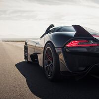 El SSC Tuatara es el coche más rápido del mundo: rompe la barrera de los 500 km/h y patea a la vez a Koenigsegg y Bugatti