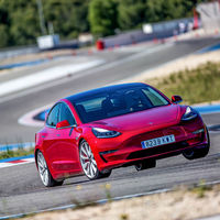 El Tesla Model 3 no tendrá suspensión neumática, al menos de momento: palabra de Elon Musk