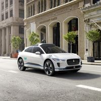 El escándalo del coche autónomo no frena a Waymo y Jaguar. Habrá 20,000  i-Pace sin conductor en 2020