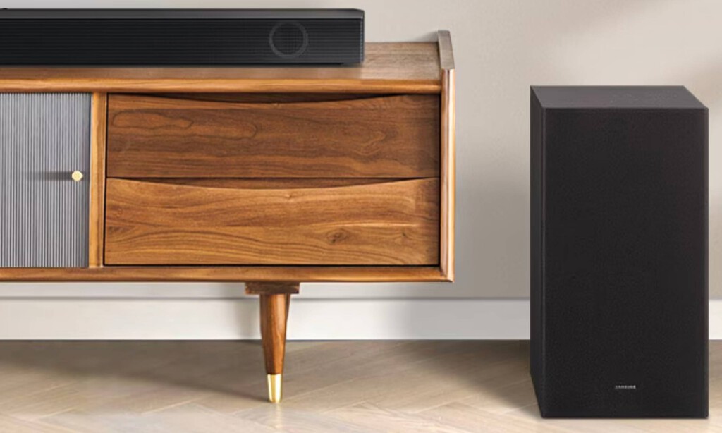 Esta barra de sonido es ideal para ver tu tele con mejor audio. Espero que tus vecinos no se enfaden por mi recomendación 