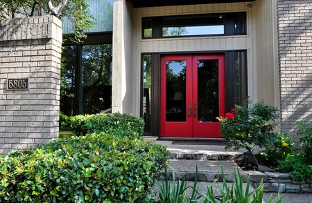 17 ideas para pintar de rojo la puerta de tu casa