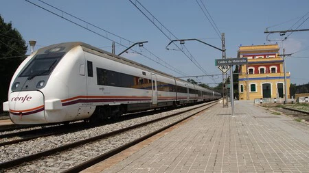 Renfe メディア距離