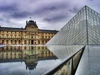 Celebraciones por los 20 años de la Pirámide del Louvre