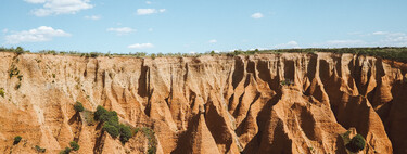 Parece un paisaje de Marte, pero este ruta secreta y fácil está a hora y media de Madrid 