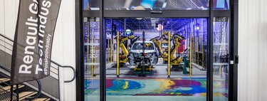 Hemos visitado el centro más innovador de Renault: una mezcla de Metaverso Industrial, robots y sostenibilidad 