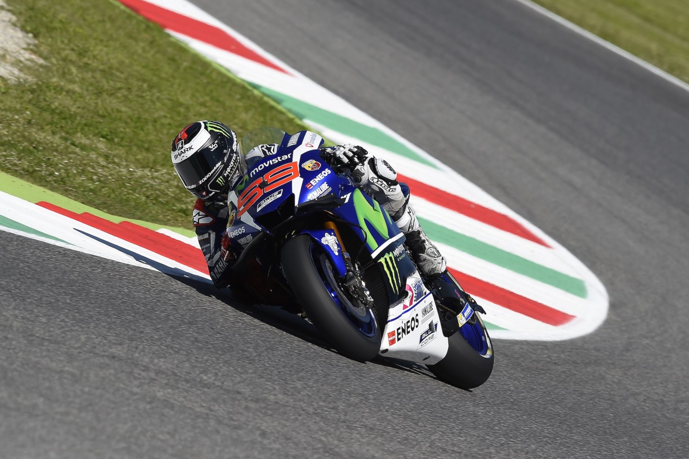 Victoria de Jorge Lorenzo sobre Marc Márquez por sólo 19 milésimas