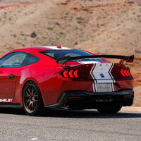 Todavía no lo hemos probado, pero Shelby ya ha cogido el nuevo Ford Mustang y lo ha convertido en un muscle car gordísimo de 830 CV