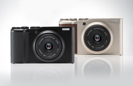 Fujifilm XF10, nueva compacta premium de óptica fija y sensor APS-C preparada para viajar que amplía la serie X