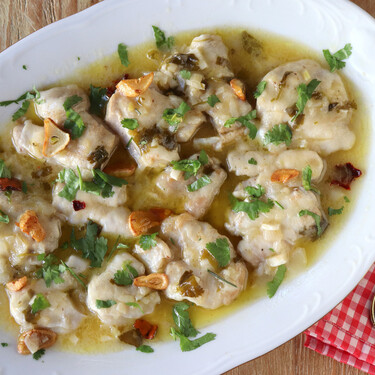 Cocochas de bacalao en salsa verde, la receta más sencilla para disfrutar de este preciado manjar