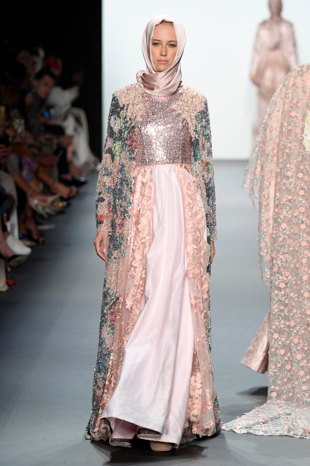 Foto de Anniesa Hasibuan (51/53)