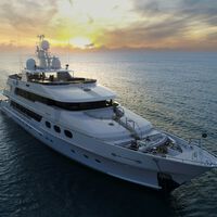 US$ 7.500 por mês e jornadas de trabalho intermináveis: as condições de trabalho nos iates de luxo de milionários 