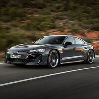 El Audi más potente de la historia es eléctrico. El RS e-tron GT tiene 925 CV, quiere meter miedo a su primo el Porsche Taycan y ya tiene precio