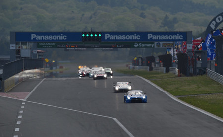 Nissan se estrena, BMW repite y Lucas Ordóñez es quinto en la segunda ronda del Super GT en Fuji