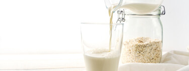 Cómo hacer tu propia leche de avena natural en casa: la receta definitiva paso a paso (mucho más barata) 