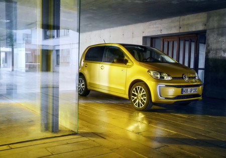 El Volkswagen e-up ahora es más barato y con mayor autonomía: ¿lo necesitamos en México?