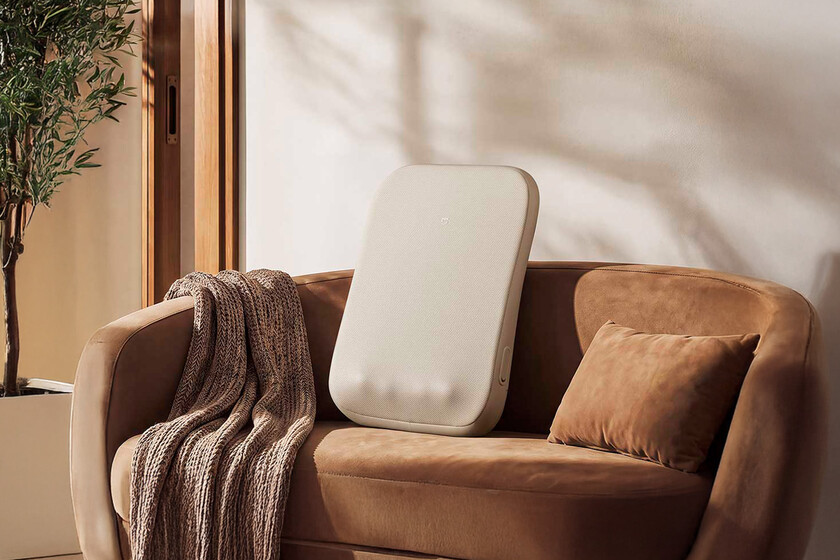 Xiaomi quiere que dejes de pedir masajes en casa: su nuevo aparato sube y baja por tu columna sola y encima da calor 