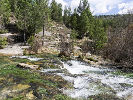 Viajes Escapadas Rutas Senderismo Espana Teruel Bosque Naturaleza Cascada