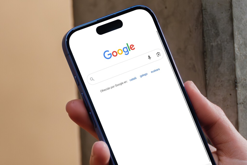 Apple se temía perder la millonada que recibe cada año por poner a Google como buscador del iPhone. Un juez acaba de autorizarlo, aunque con matices Apple se temía perder la millonada que recibe cada año por poner a Google como buscador del iPhone. Un juez acaba de autorizarlo, aunque con matices