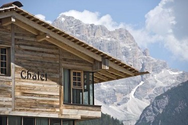Si lo que te gusta es esquiar has de ir a los Dolomitas y dormir en el Hotel Fanes