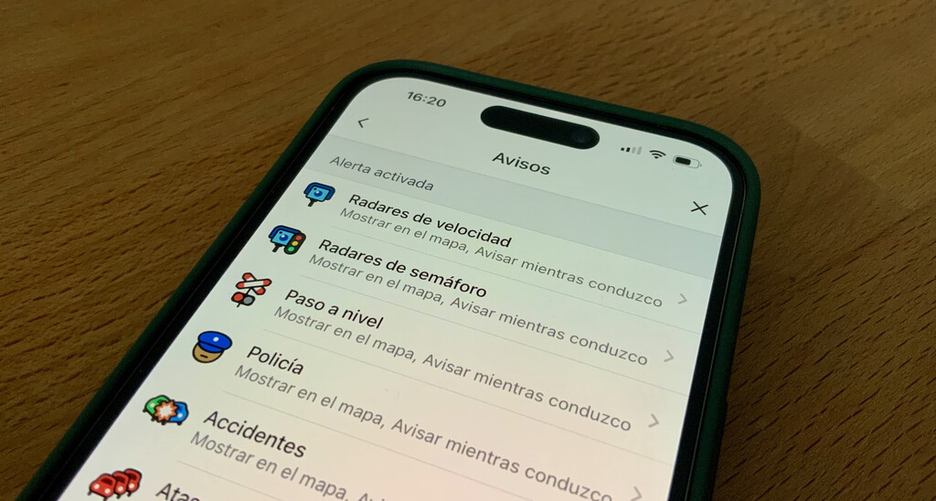 Aviso de radares en Waze: así puedes activarlos en tu iPhone Aviso de radares en Waze: así puedes activarlos en tu iPhone