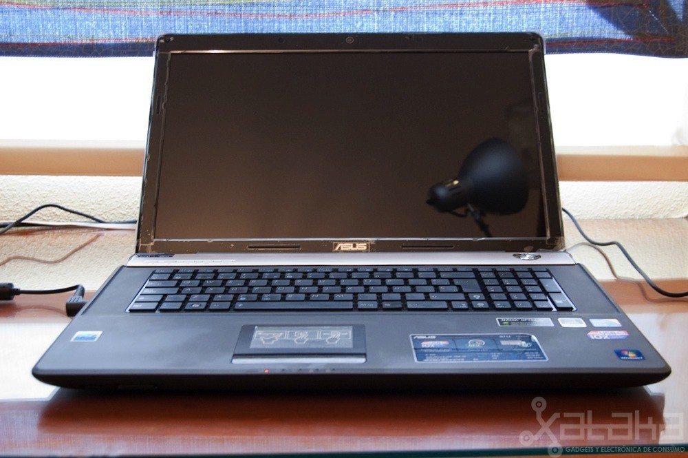 Foto de Asus N71J, análisis (3/14)