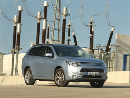 Marzo, mes de récord: entre Noruega y Reino Unido casi se venden 10.000 coches eléctricos enchufables