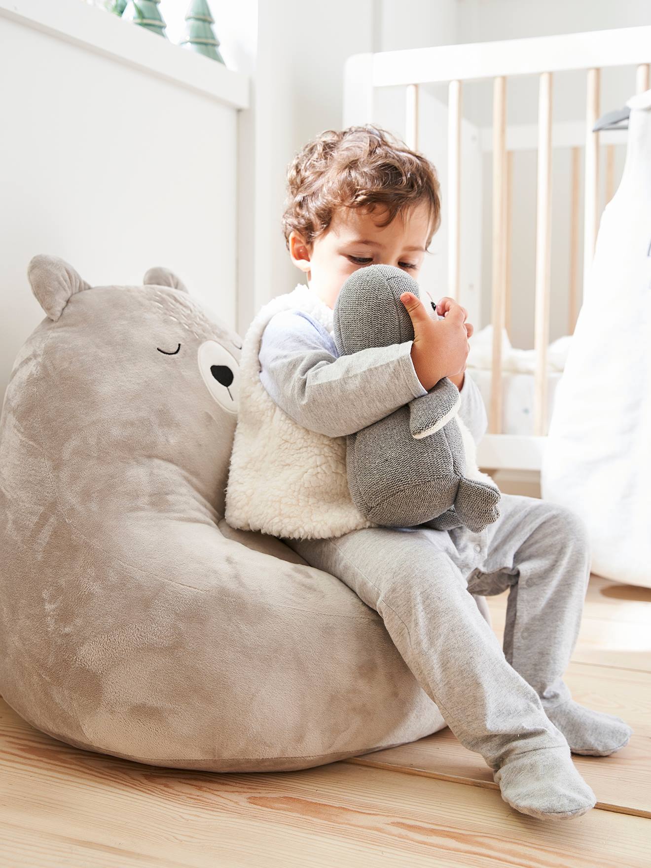 Sillón de oso muy suave de pelo sintético gris