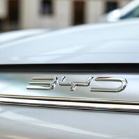 El gigante chino BYD se fija en España para levantar una fábrica de baterías de coches eléctricos. Y no es la única.