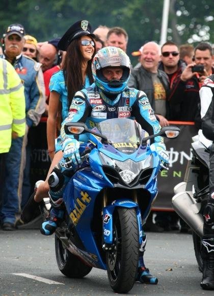 Loris Capirossi Y Suzuki TT 2010